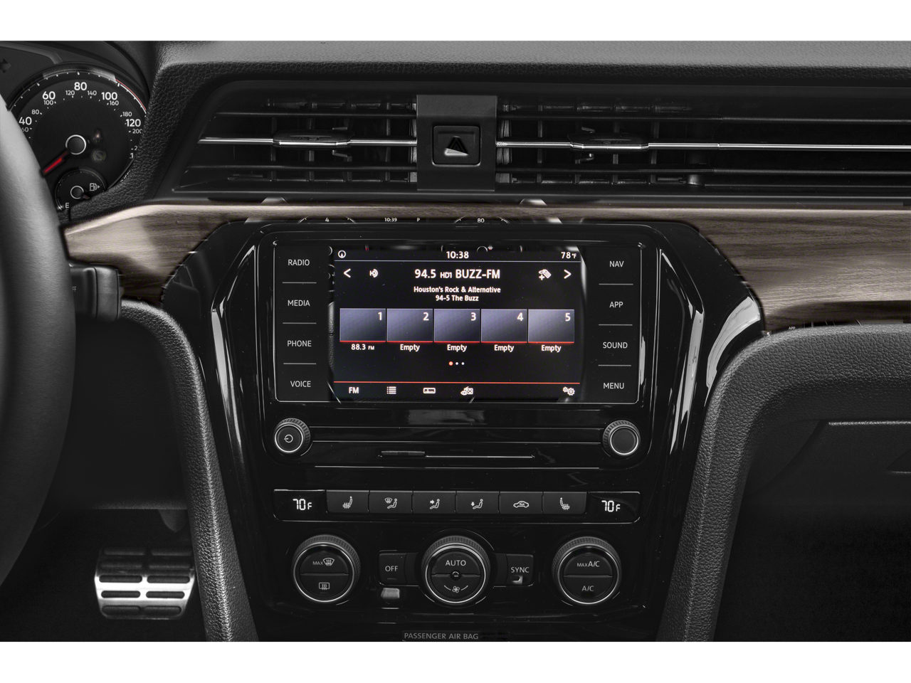 2022 Volkswagen Passat 2.0T Limited Edition