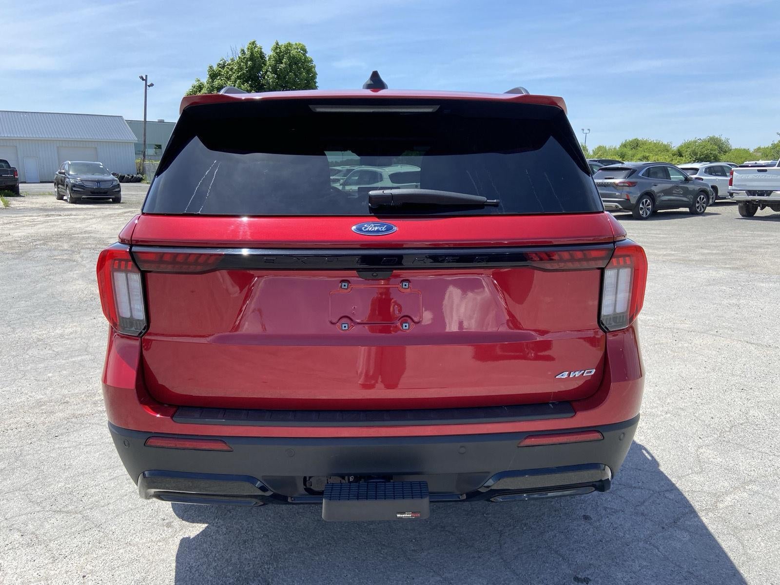 2025 Ford Explorer ST-Line
