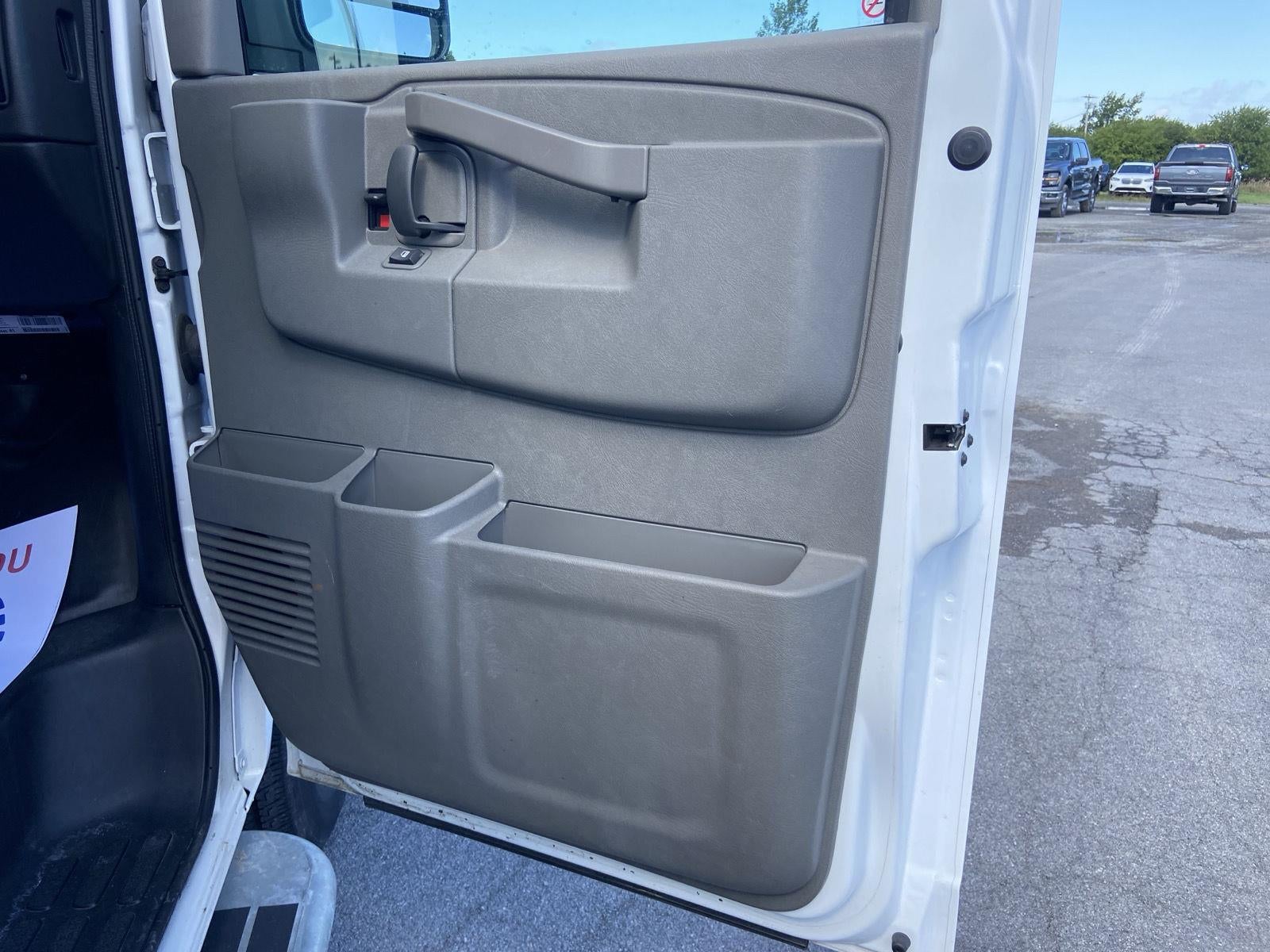 2025 Chevrolet Express Cargo Van RWD 2500 135"