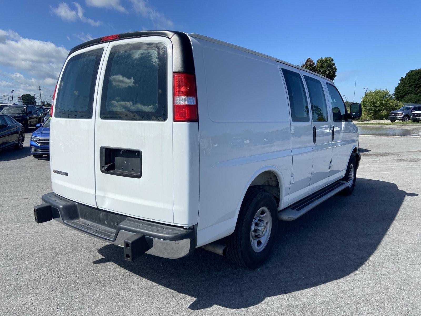 2025 Chevrolet Express Cargo Van RWD 2500 135"