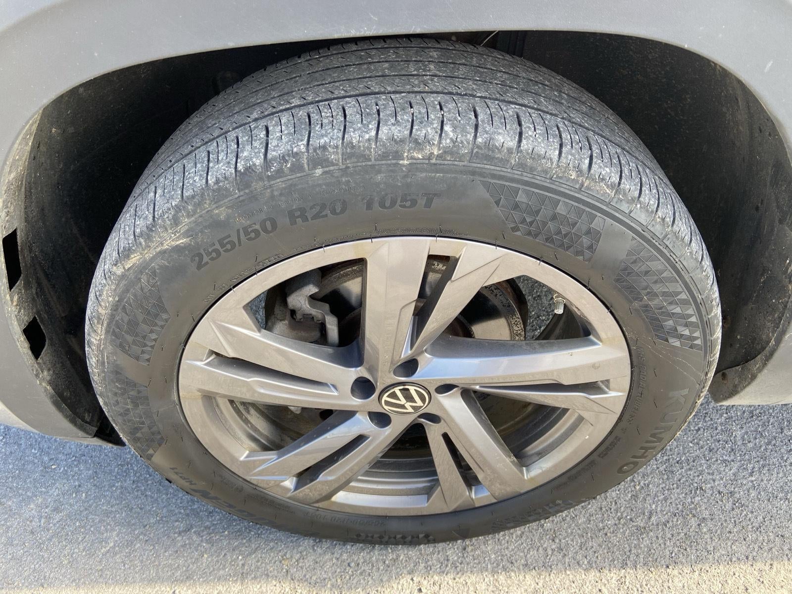 2024 Volkswagen Atlas Cross Sport 2.0T SEL R-Line