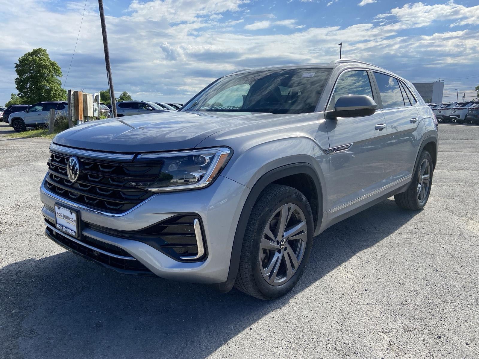 2024 Volkswagen Atlas Cross Sport 2.0T SEL R-Line