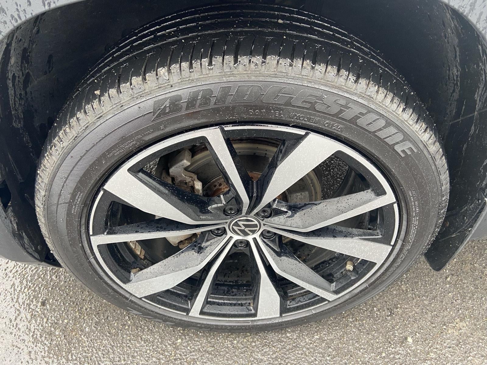 2024 Volkswagen Atlas Cross Sport 2.0T SEL Premium R-Line