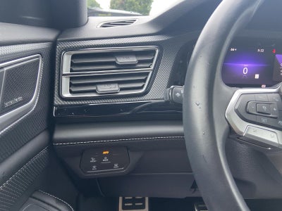 2024 Volkswagen Atlas Cross Sport 2.0T SEL Premium R-Line