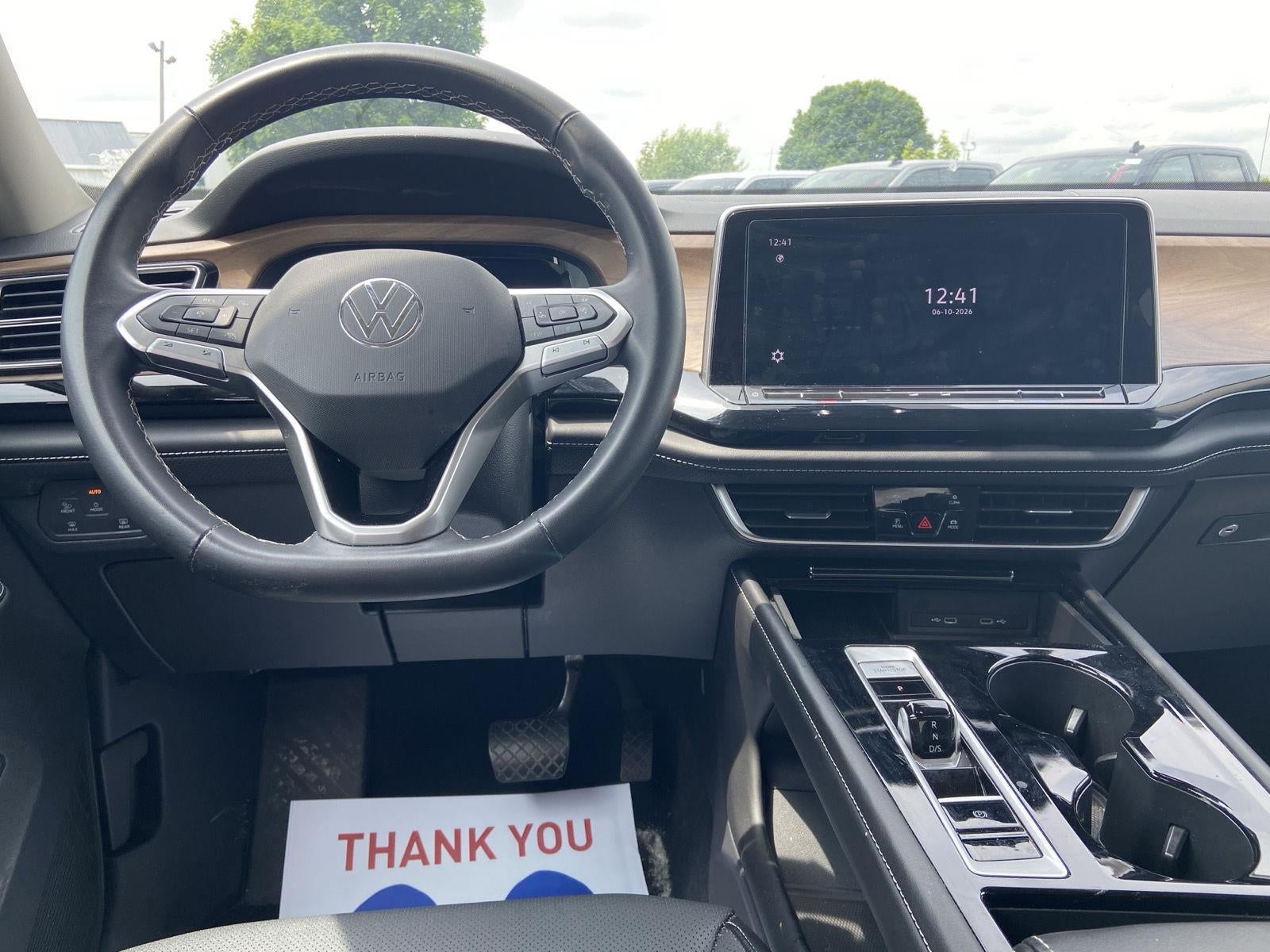2024 Volkswagen Atlas 2.0T SE w/Technology
