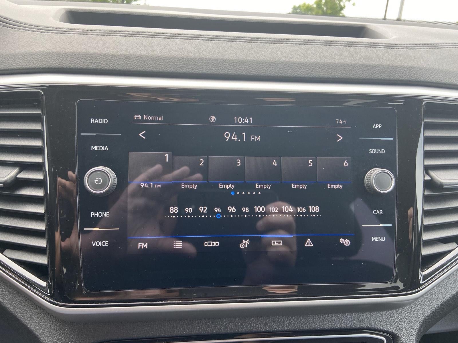 2023 Volkswagen Atlas 3.6L V6 SE w/Technology