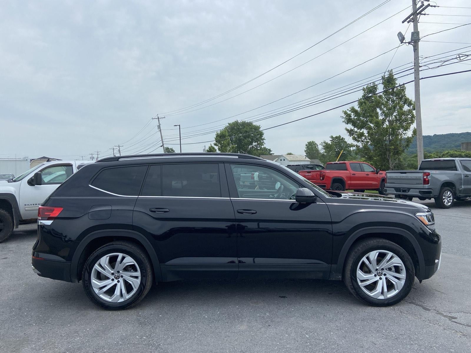 2023 Volkswagen Atlas 3.6L V6 SE w/Technology