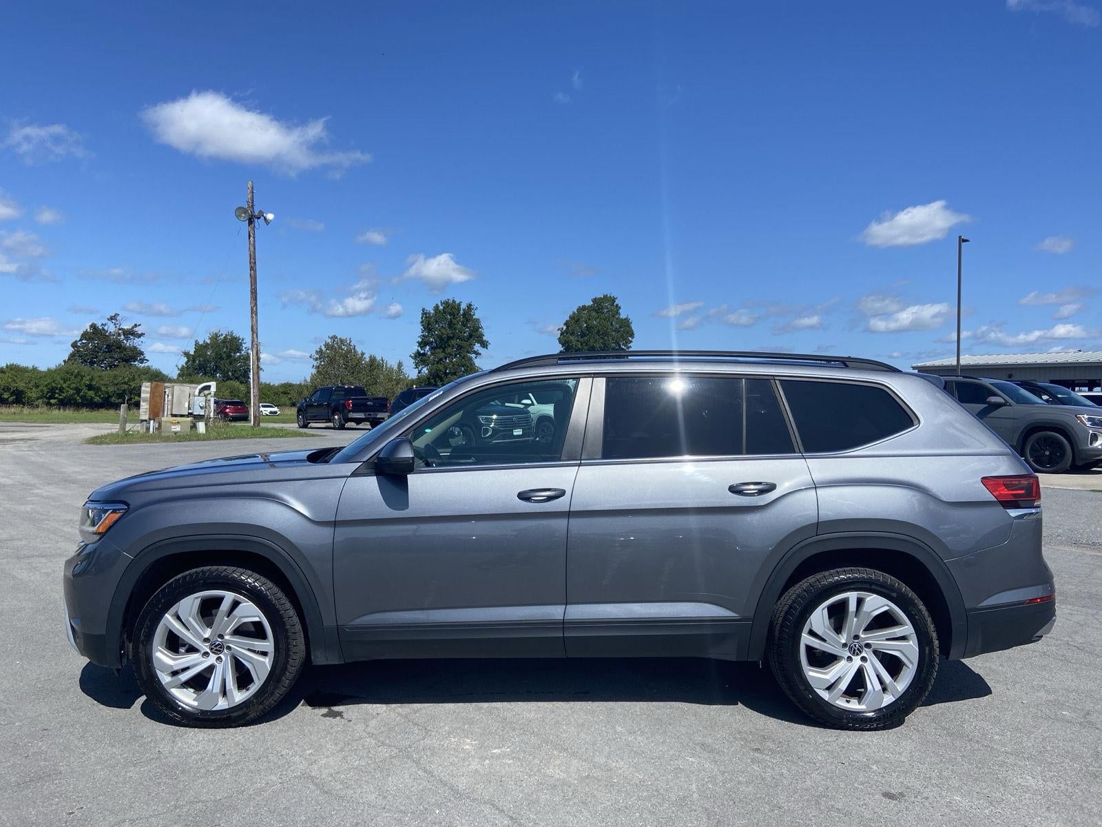 2021 Volkswagen Atlas 3.6L V6 SE w/Technology