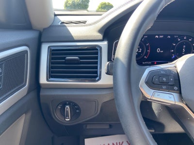 2022 Volkswagen Atlas 3.6L V6 SE w/Technology