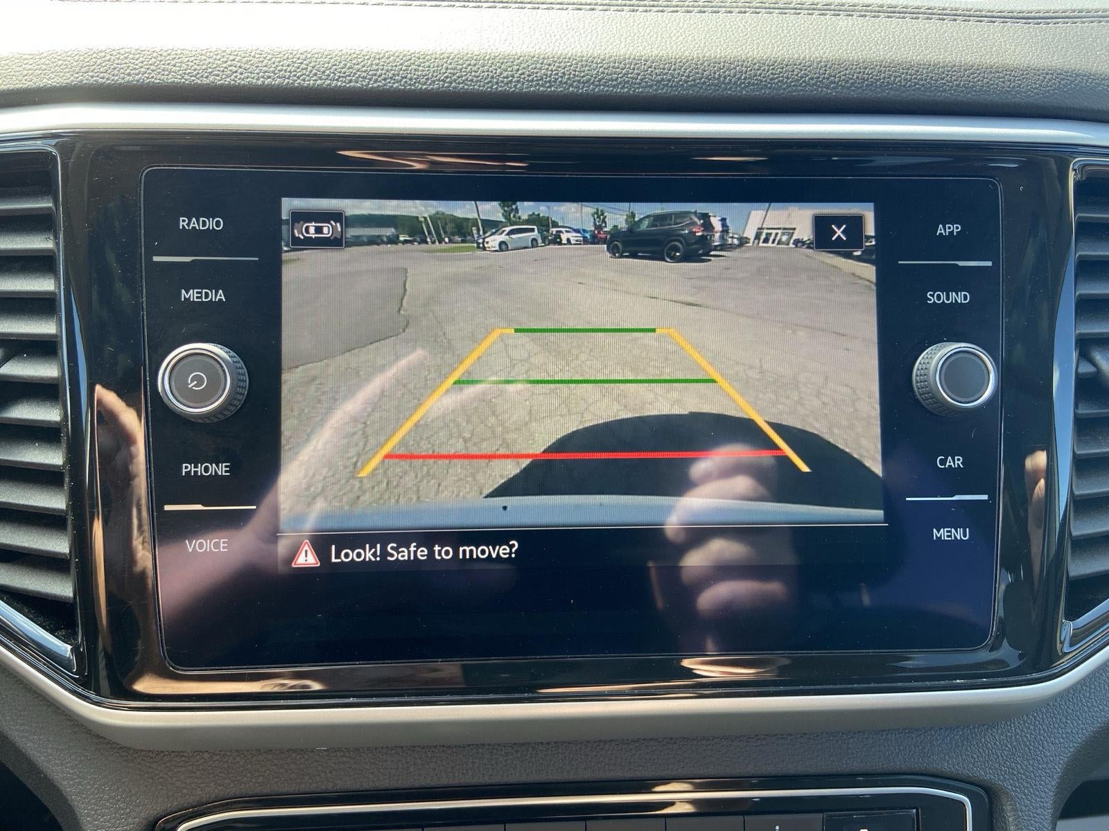 2022 Volkswagen Atlas 3.6L V6 SE w/Technology