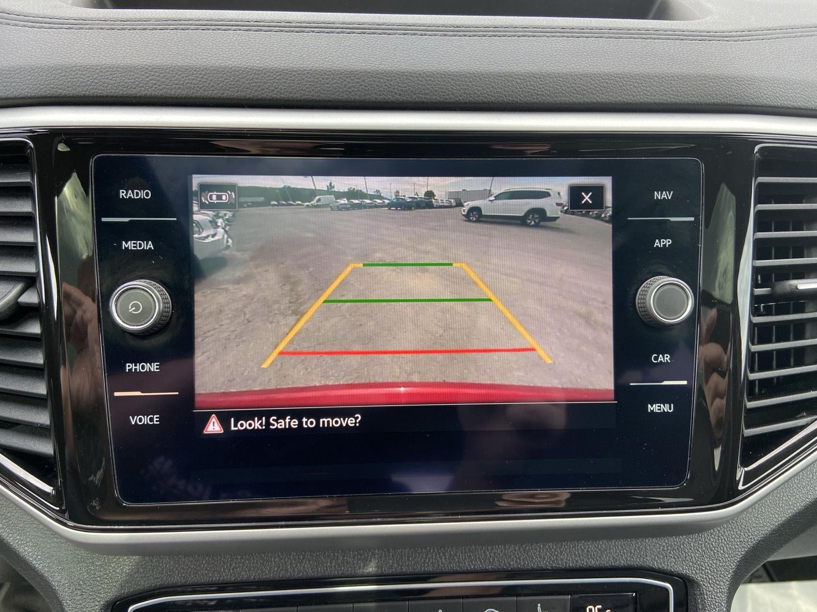 2022 Volkswagen Atlas Cross Sport 3.6L V6 SEL R-Line