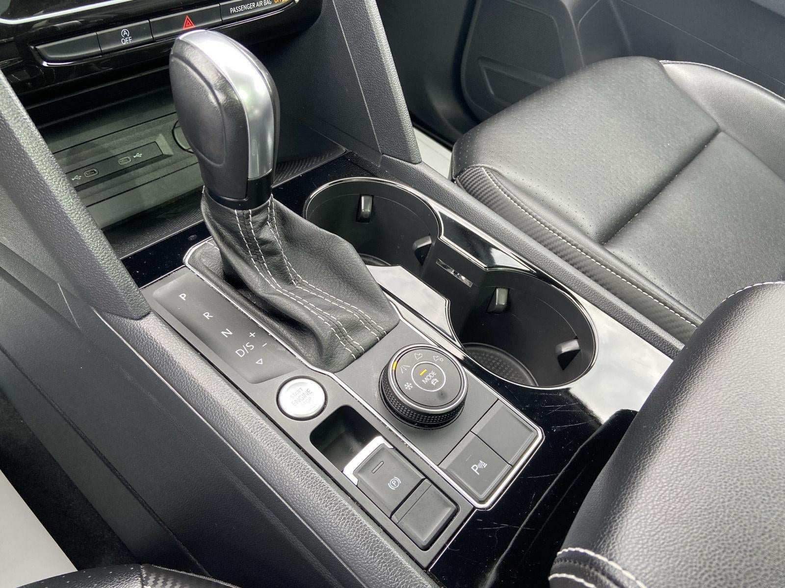 2022 Volkswagen Atlas Cross Sport 3.6L V6 SEL R-Line
