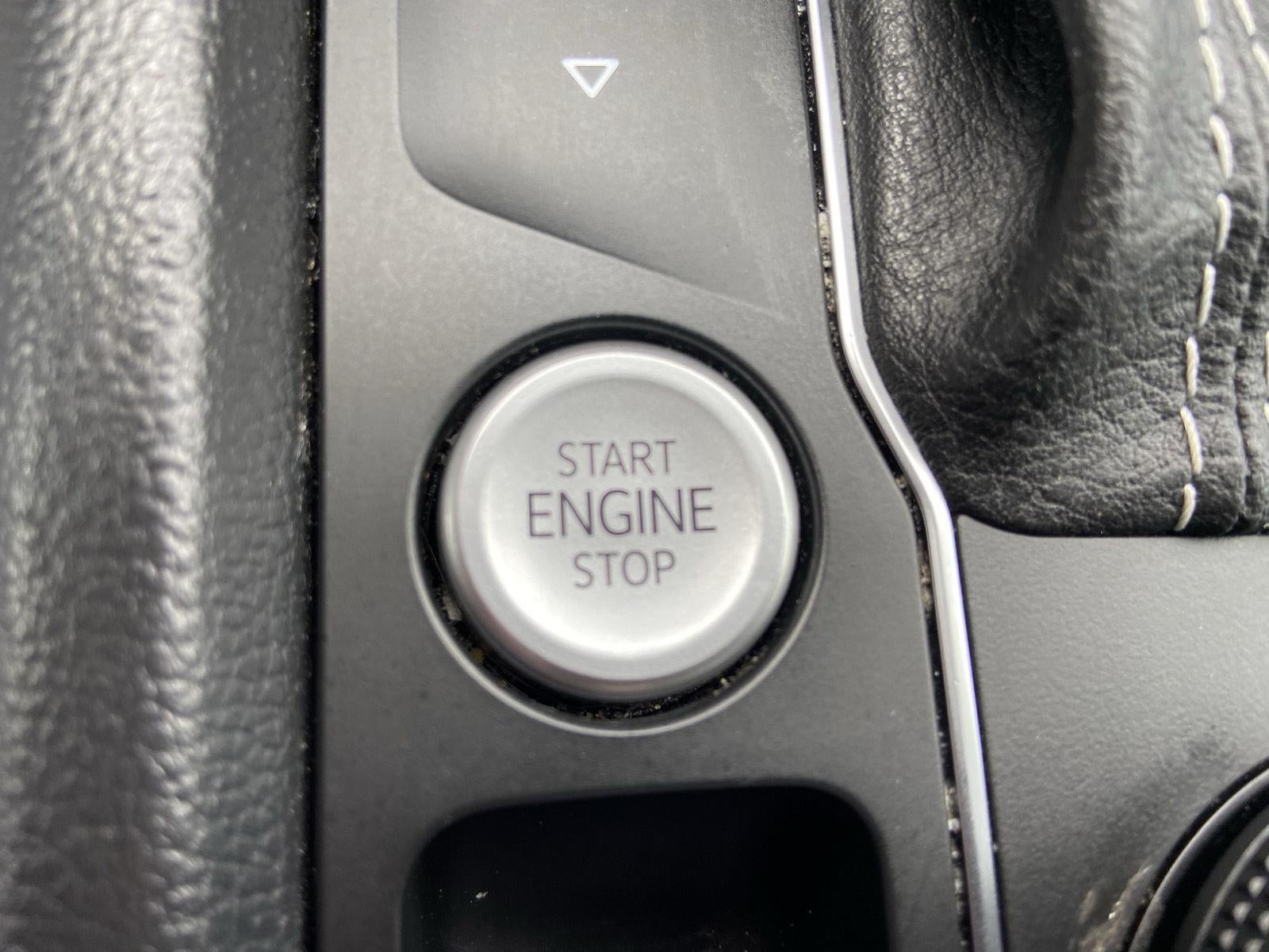 2022 Volkswagen Atlas Cross Sport 3.6L V6 SEL R-Line