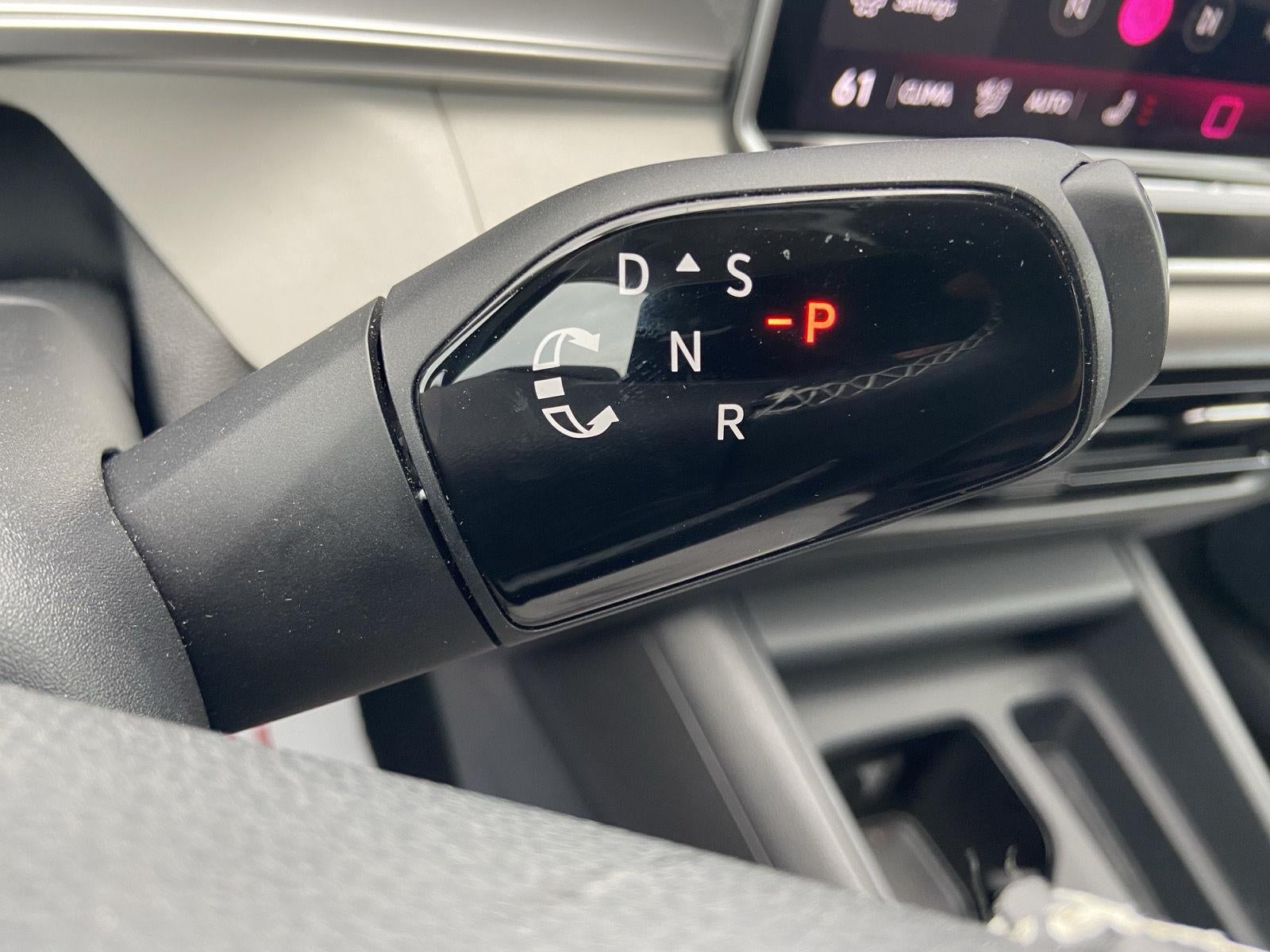 2025 Volkswagen Tiguan SE