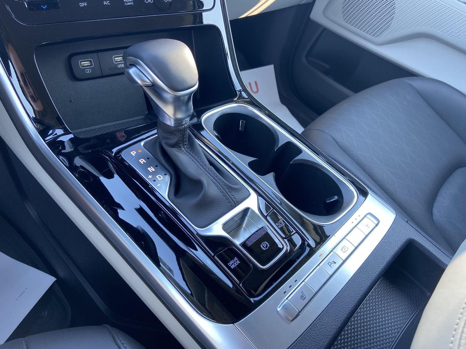 2023 Kia Carnival EX