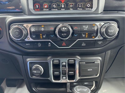 2022 Jeep Wrangler Unlimited Sahara Altitude