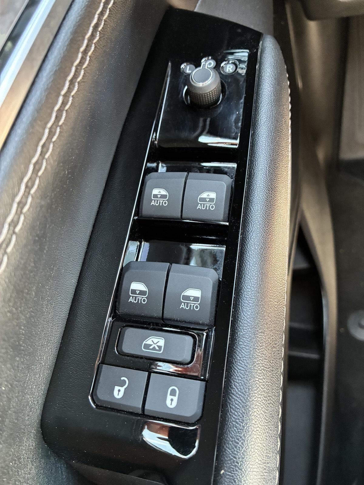 2024 Jeep Wagoneer Series II Carbide