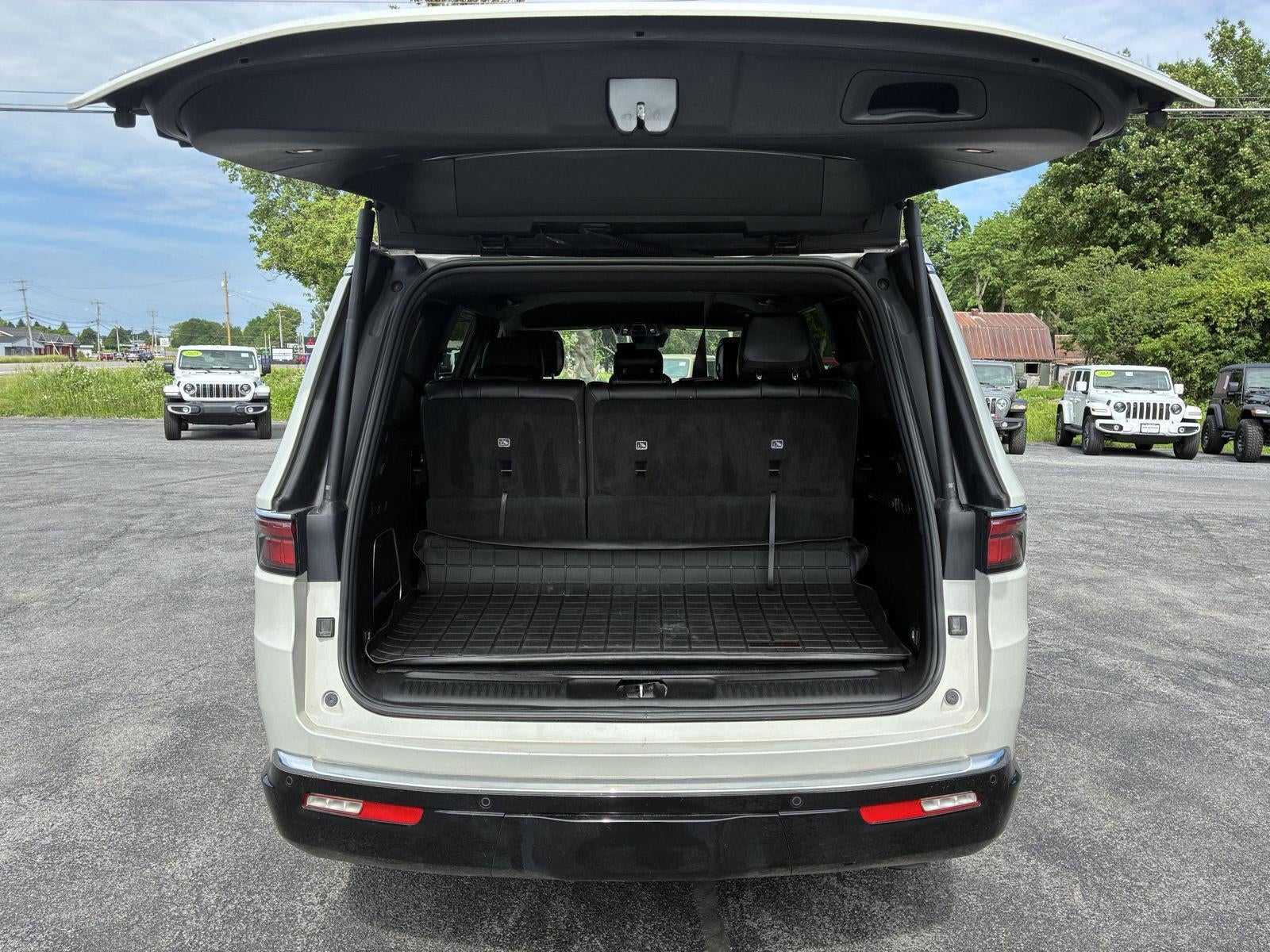 2022 Jeep Wagoneer Series II