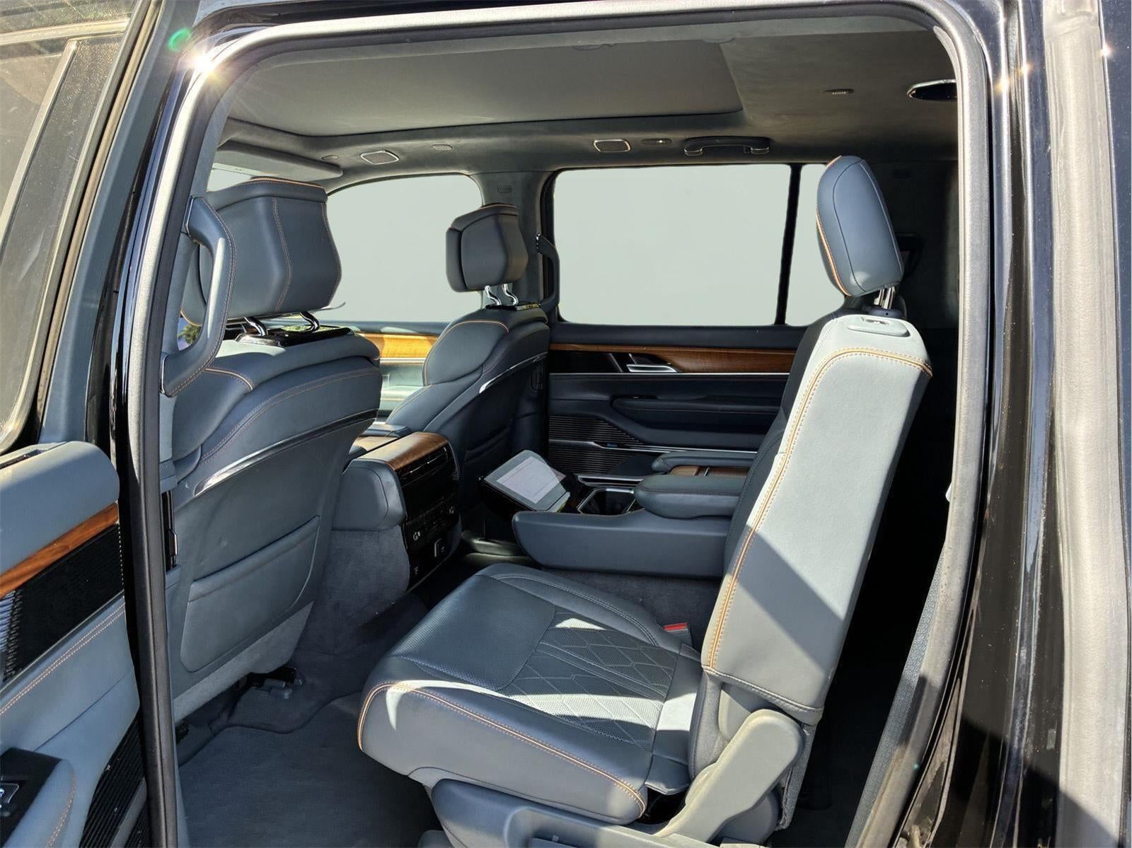 2022 Jeep Grand Wagoneer Series III