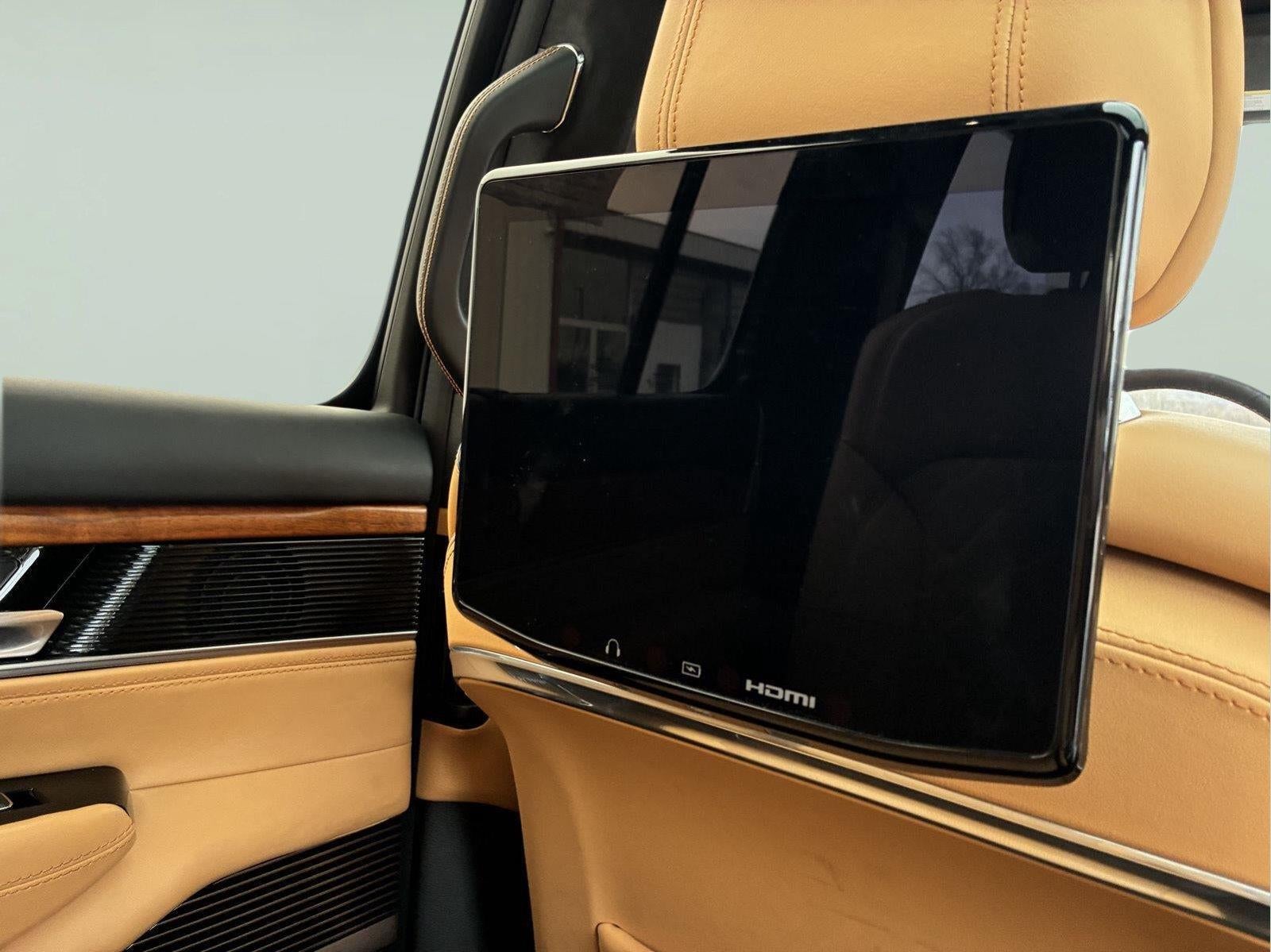 2022 Jeep Grand Wagoneer Series III
