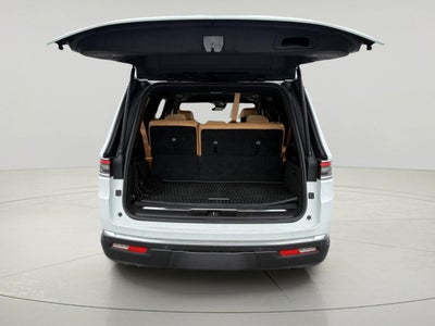2022 Jeep Grand Wagoneer Series III