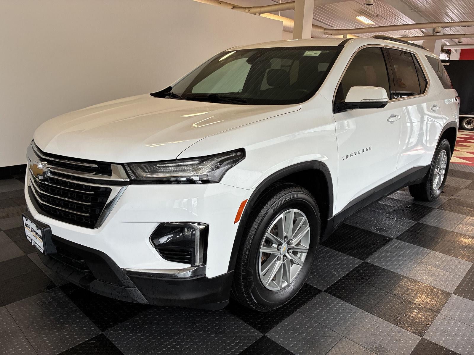 2023 Chevrolet Traverse LT Cloth