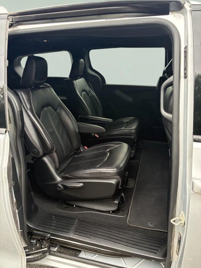 2022 Chrysler Pacifica Hybrid Touring L