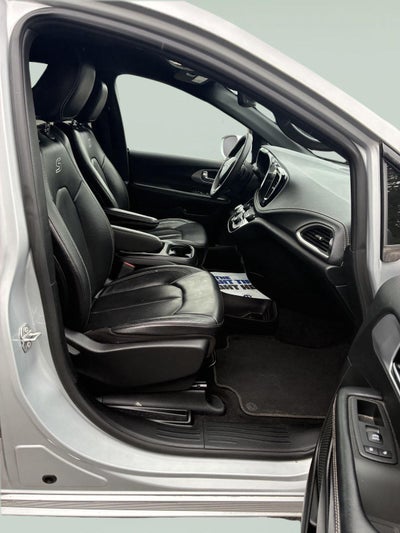 2022 Chrysler Pacifica Hybrid Touring L