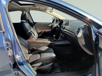 2018 Mazda Mazda3 5-Door Touring