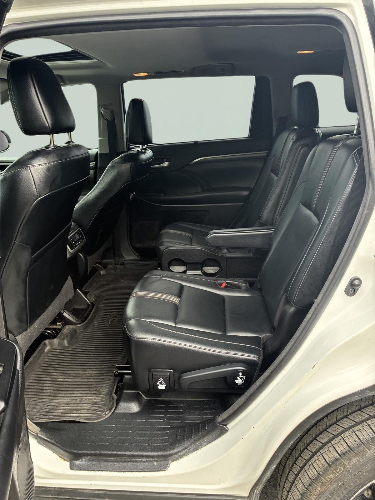 2018 Toyota Highlander SE