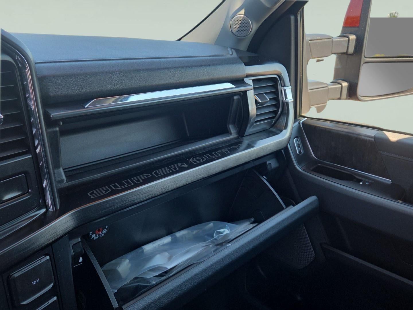 2023 Ford Super Duty F-350 SRW XL 4WD Crew Cab 6.75' Box