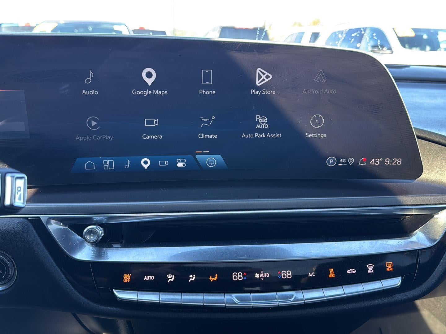 2024 Cadillac Lyriq Tech