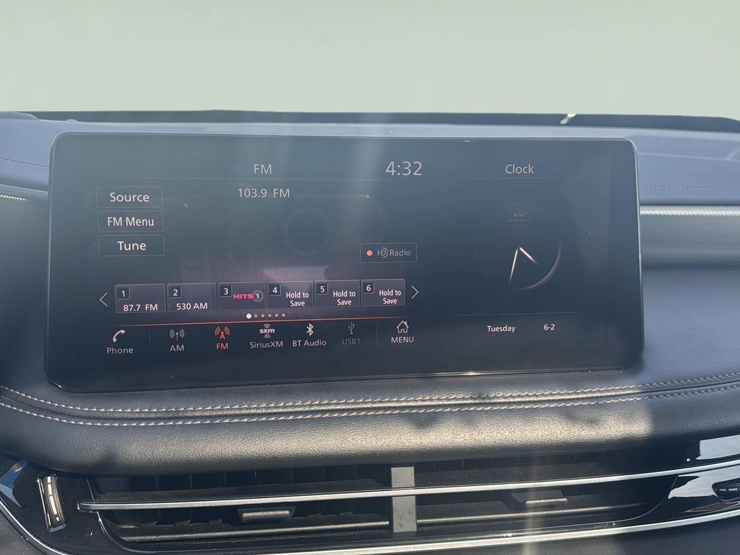 2024 INFINITI QX60 LUXE