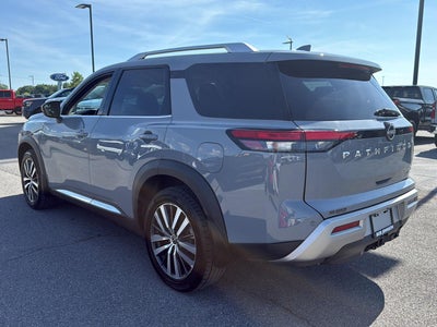 2022 Nissan Pathfinder Platinum