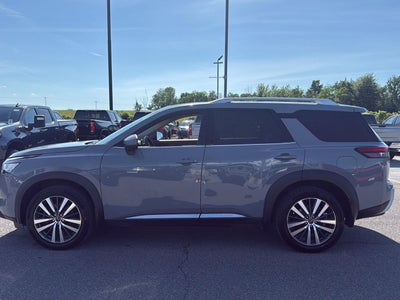 2022 Nissan Pathfinder Platinum