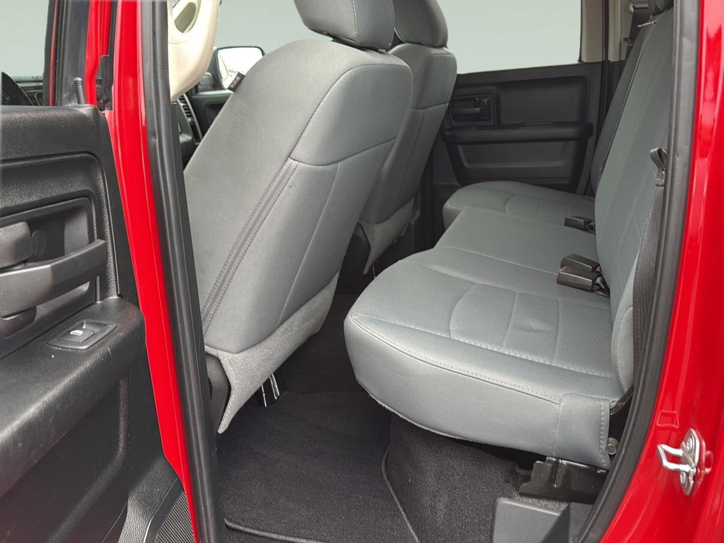 2018 RAM 1500 Express Quad Cab 4x4 6'4" Box