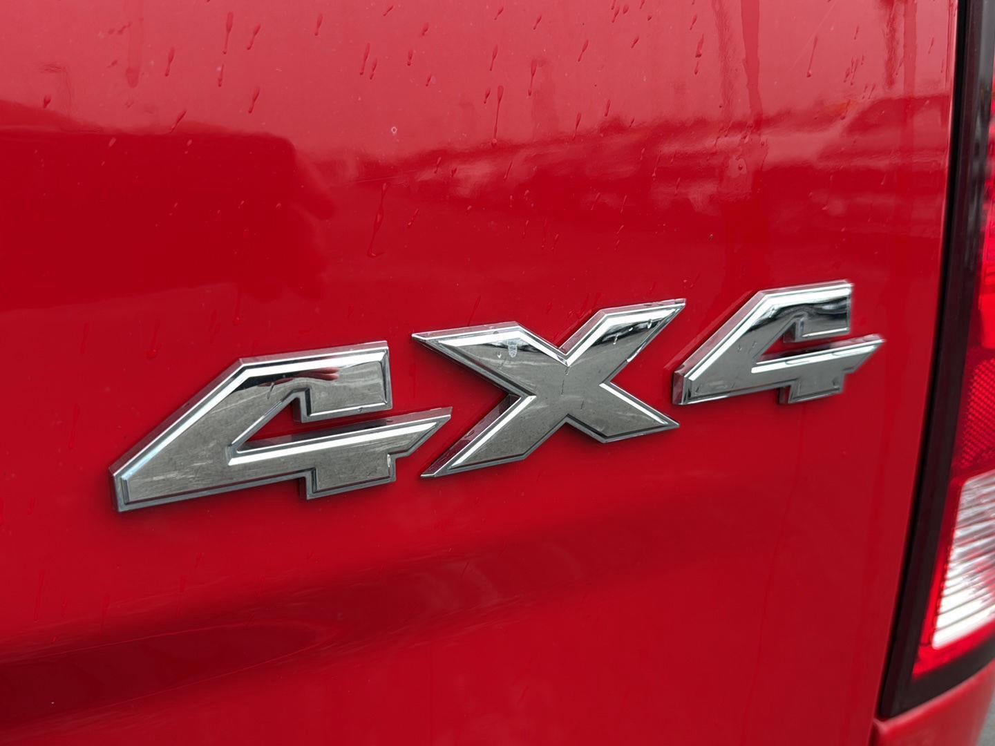 2018 RAM 1500 Express Quad Cab 4x4 6'4" Box