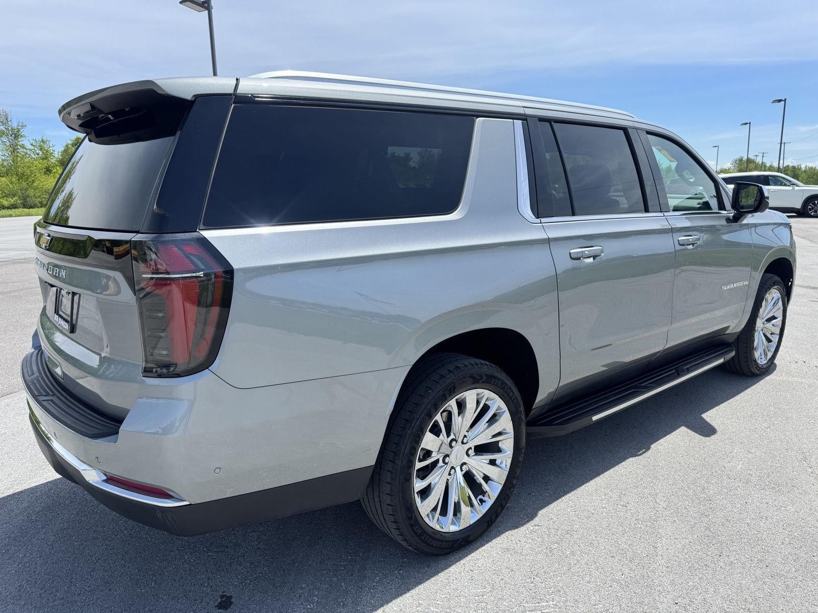 2025 Chevrolet Suburban LS