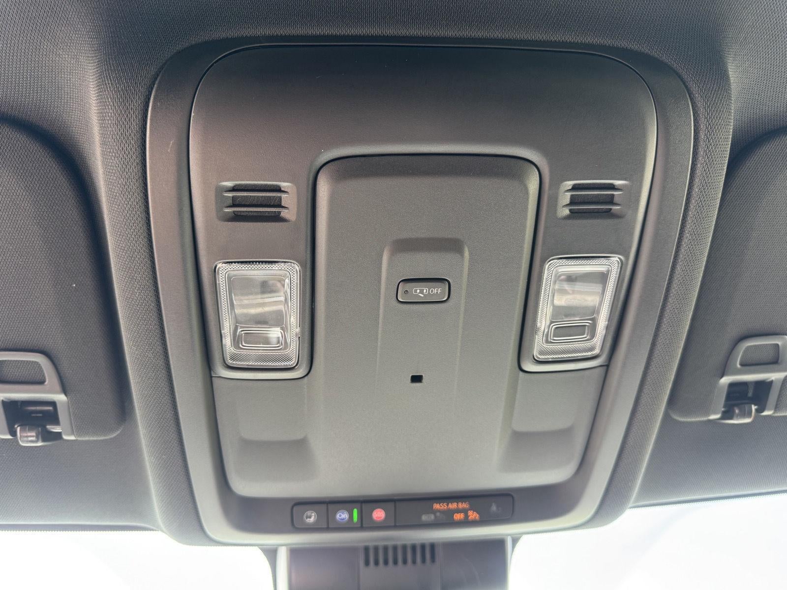 2025 Chevrolet Suburban LS
