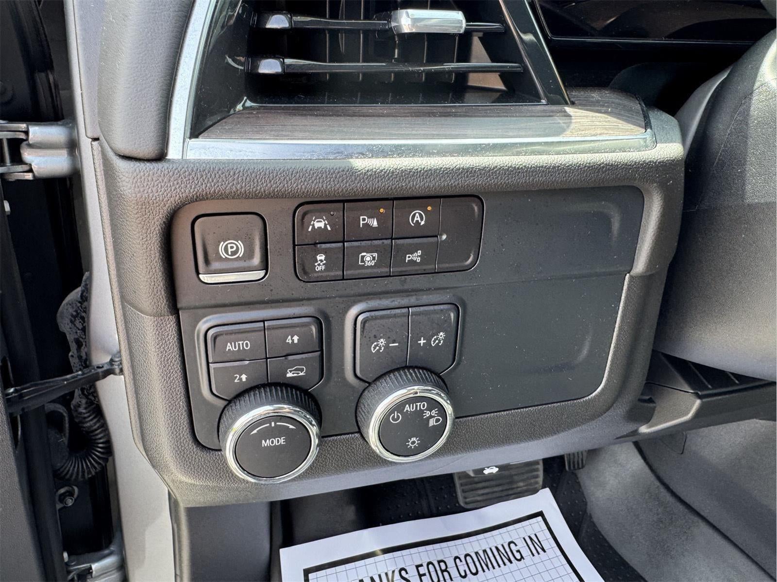 2025 Chevrolet Suburban LS