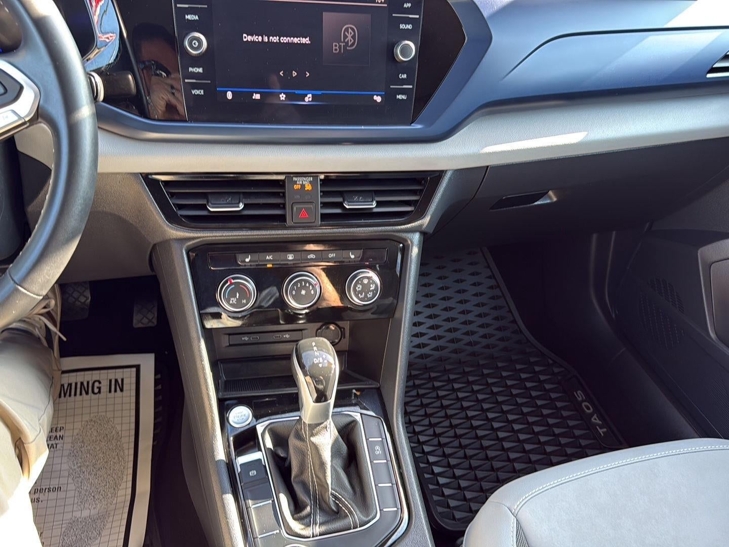 2023 Volkswagen Taos 1.5T SE