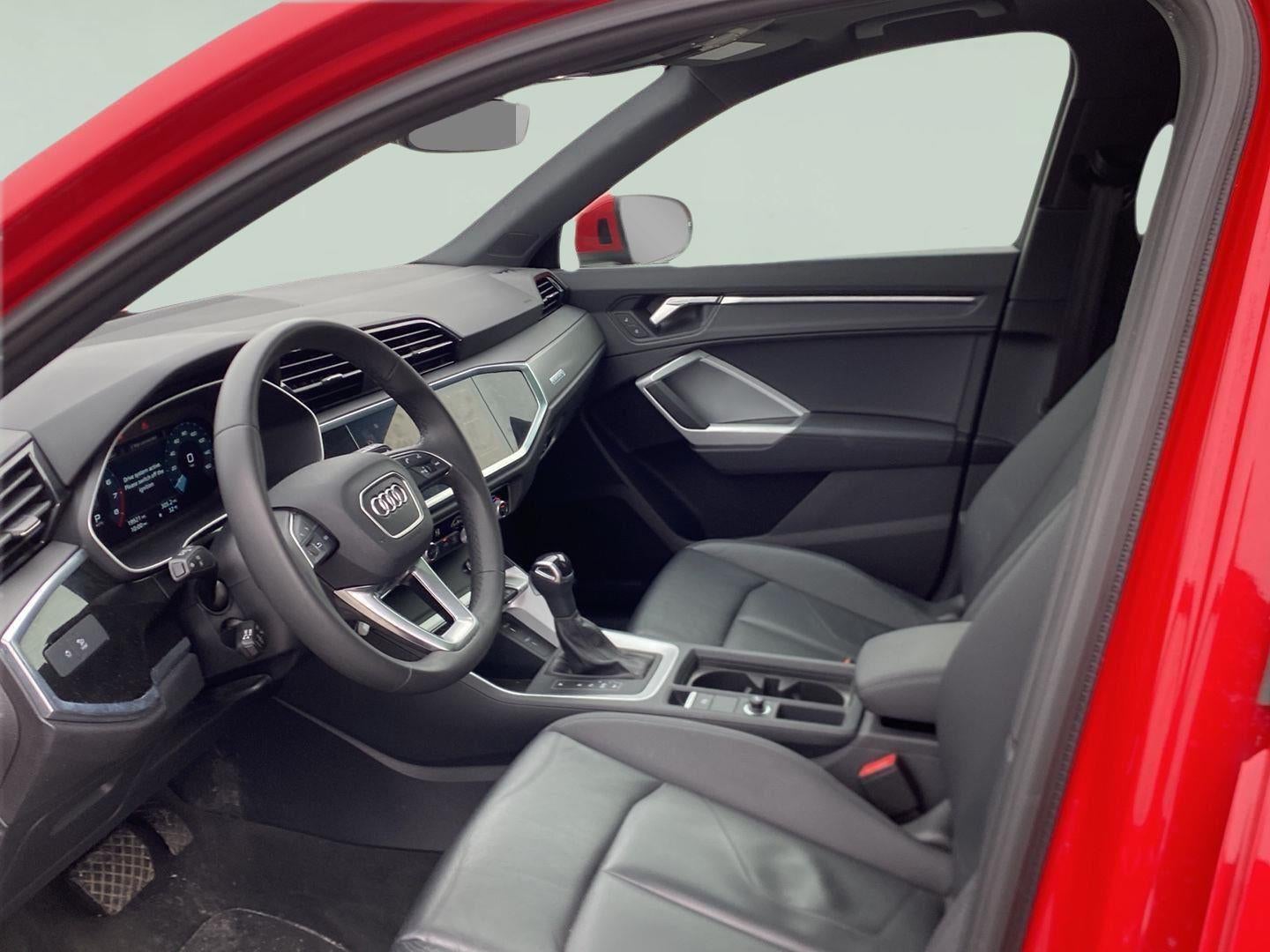 2025 Audi Q3 Premium 45 TFSI S line quattro Tiptronic
