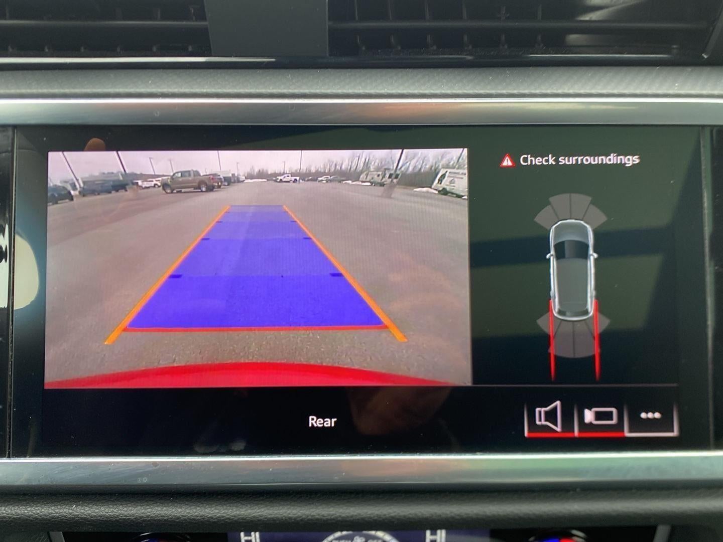 2025 Audi Q3 Premium 45 TFSI S line quattro Tiptronic