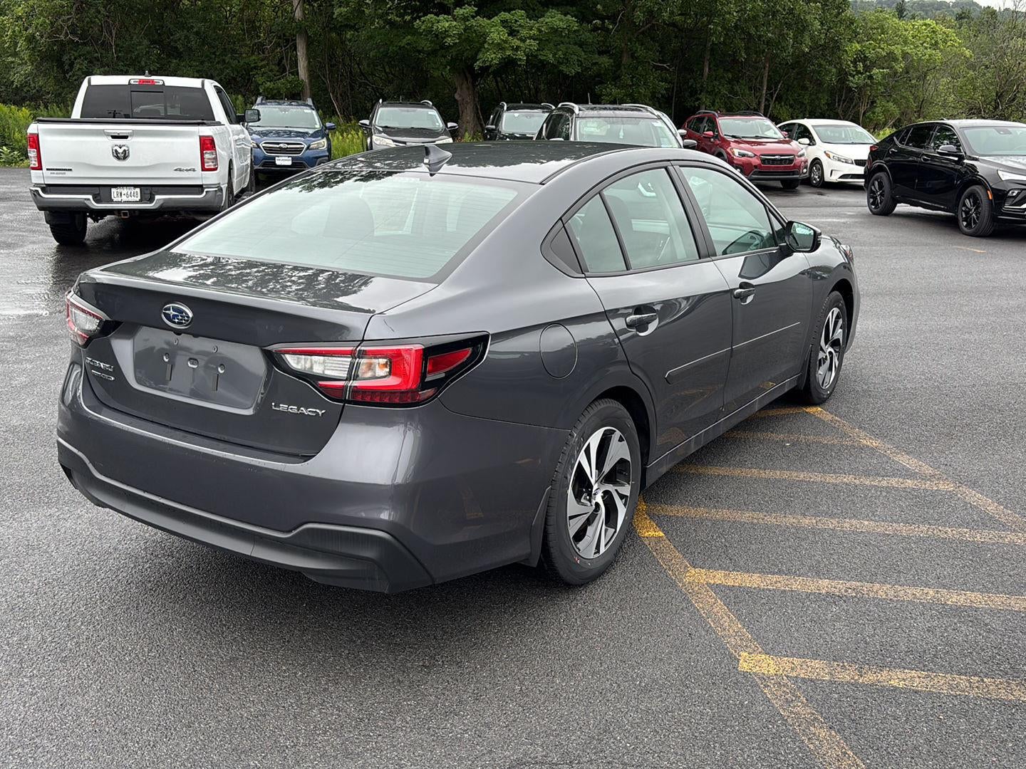 2025 Subaru LEGACY Premium