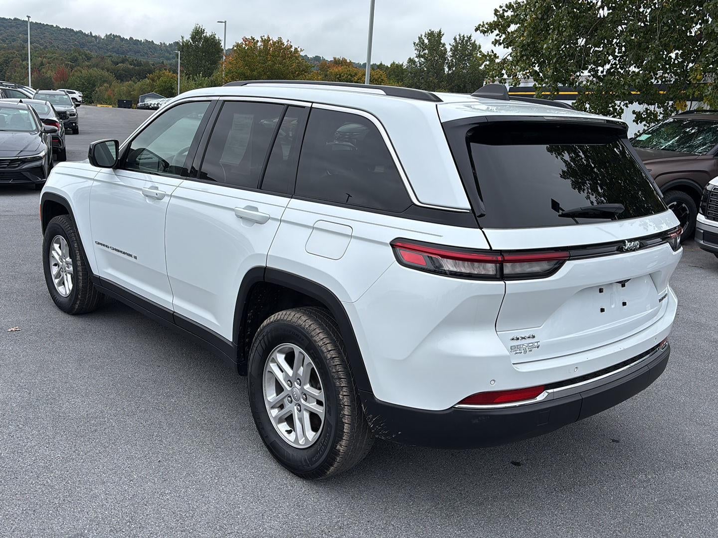 2023 Jeep Grand Cherokee Laredo