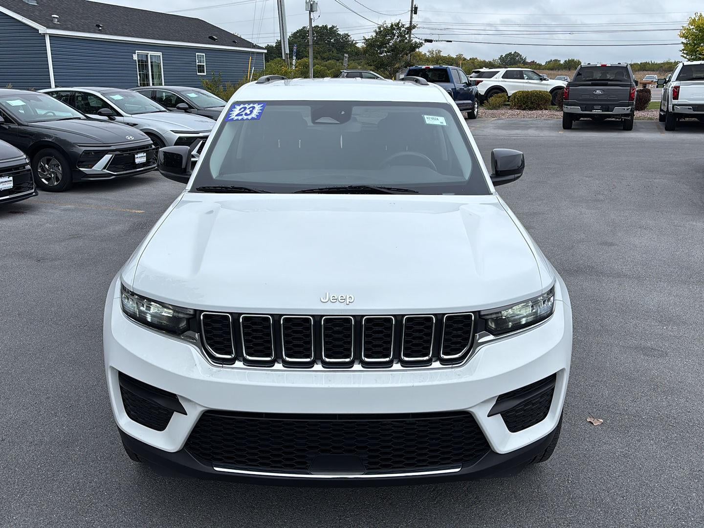 2023 Jeep Grand Cherokee Laredo