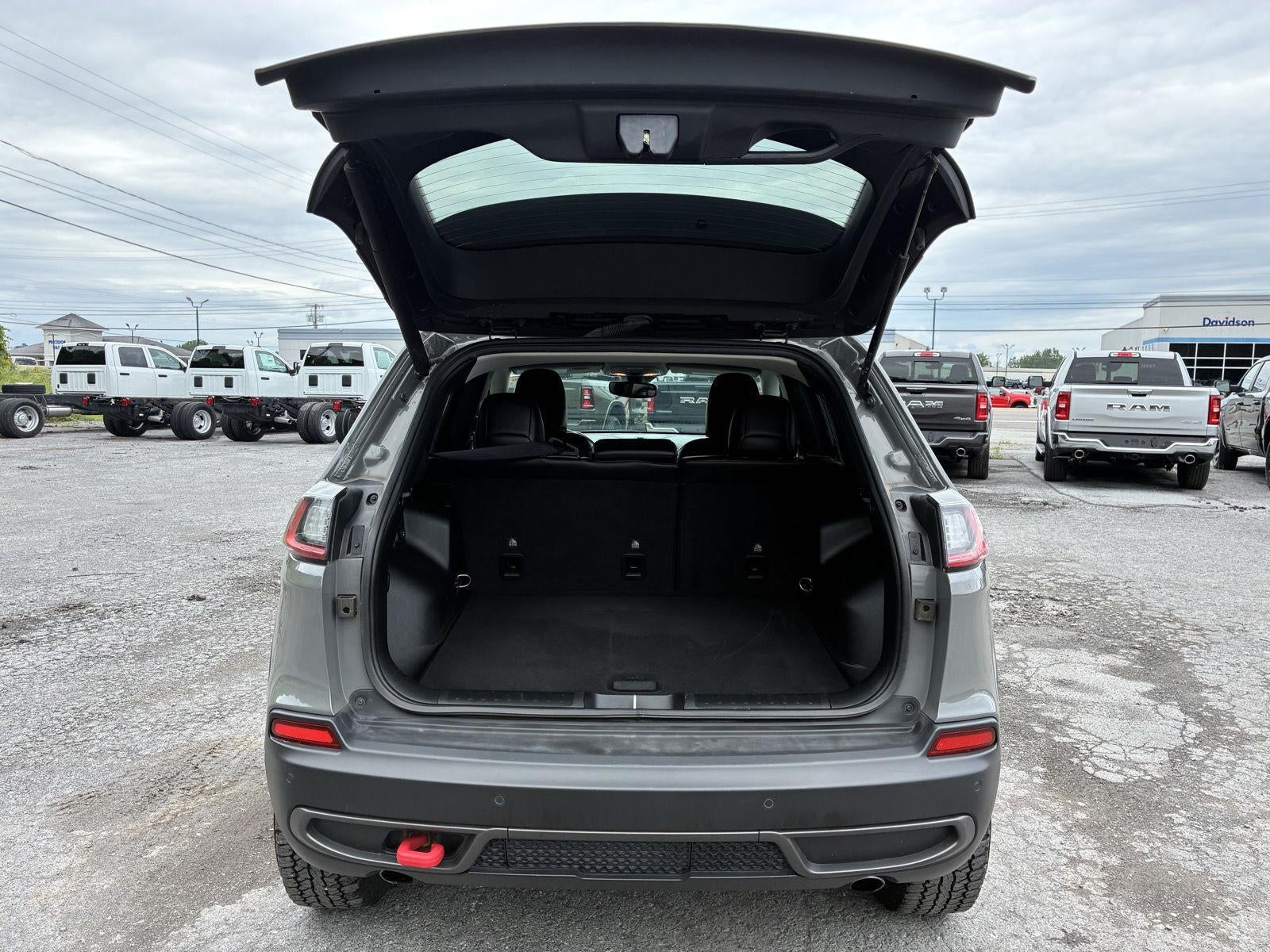 2023 Jeep Cherokee Trailhawk