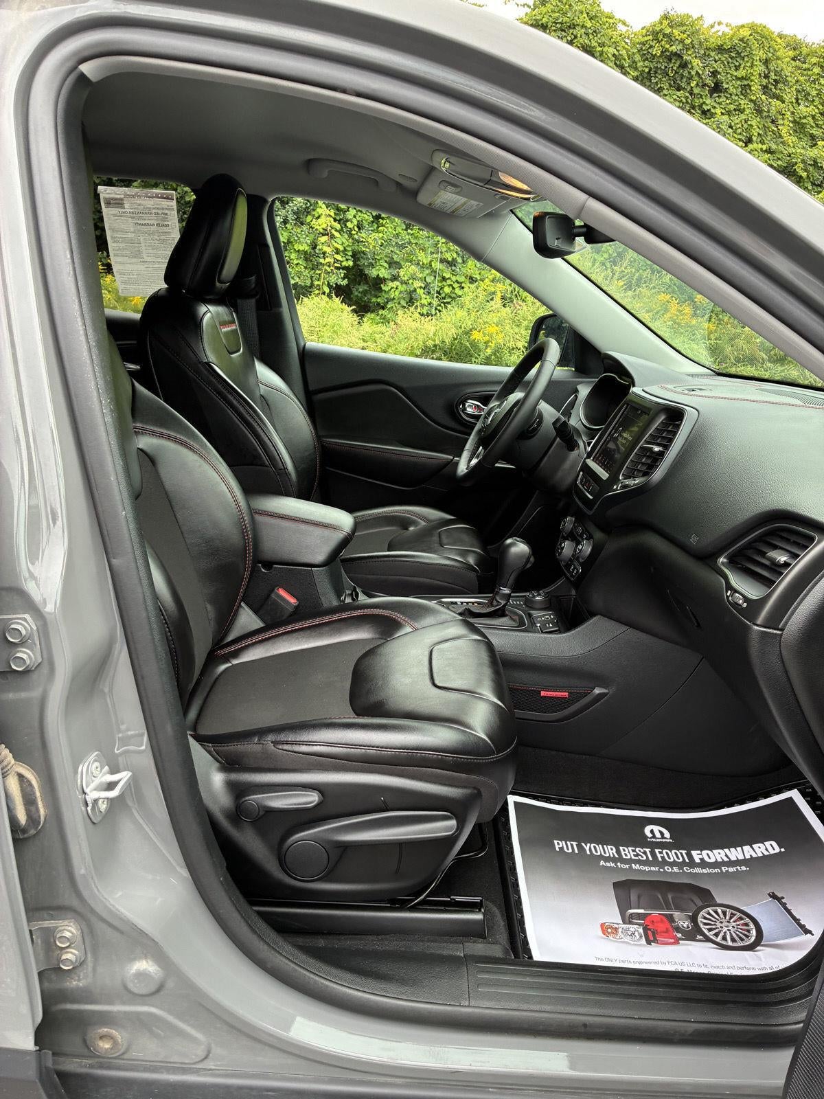2023 Jeep Cherokee Trailhawk