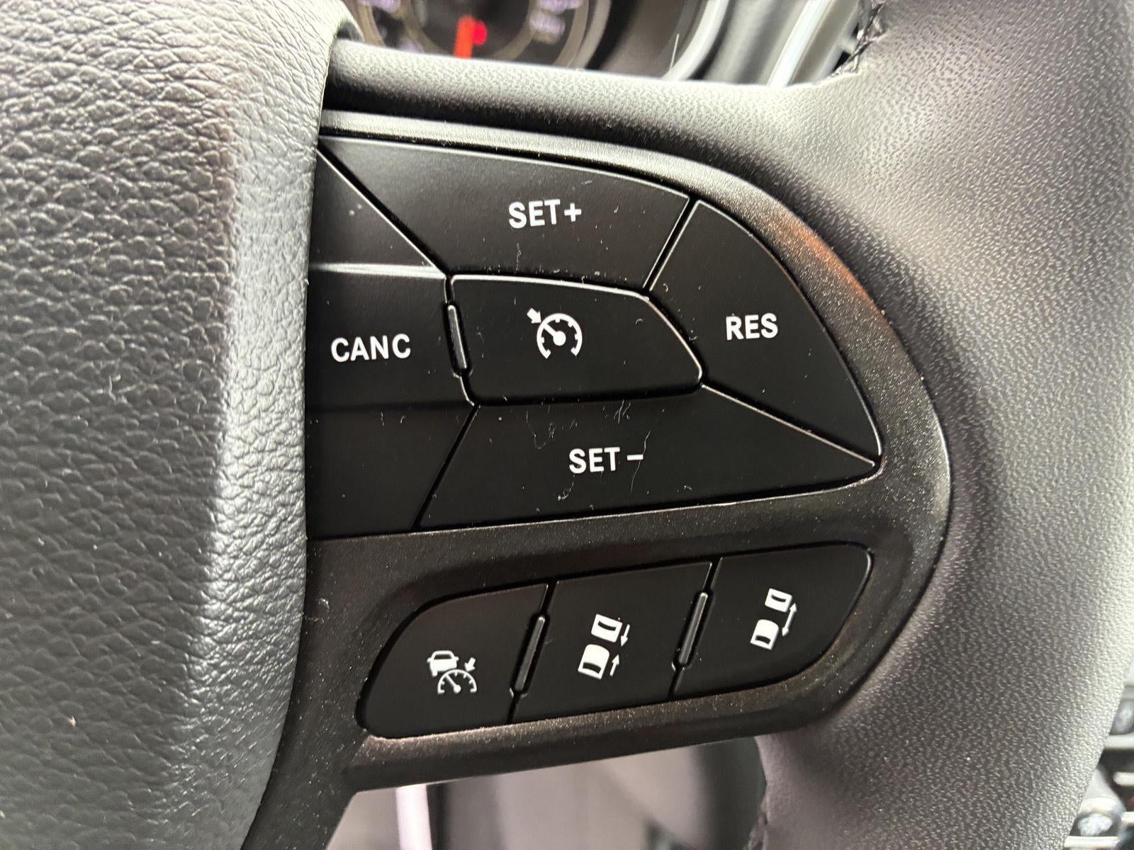 2023 Jeep Cherokee Trailhawk