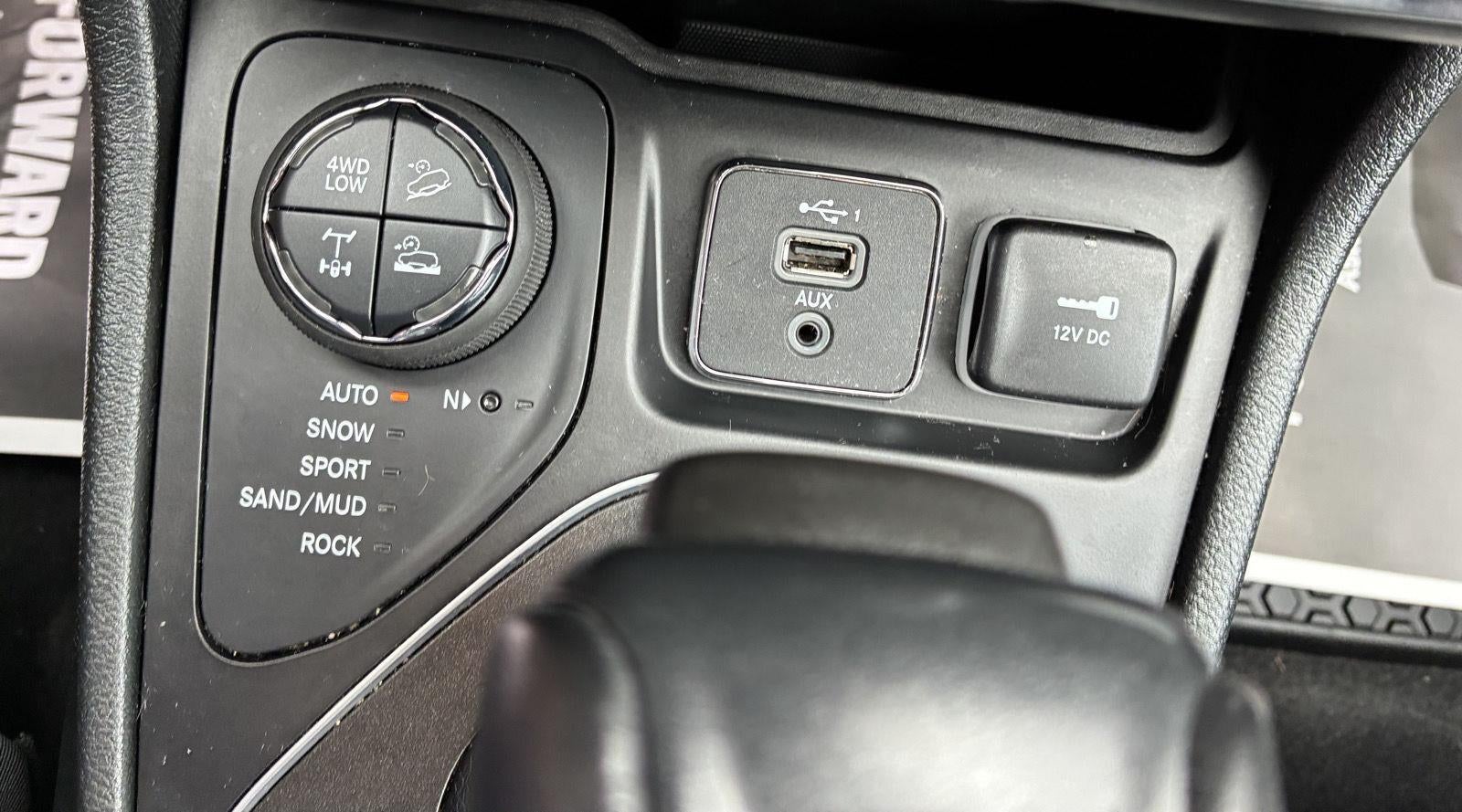 2023 Jeep Cherokee Trailhawk